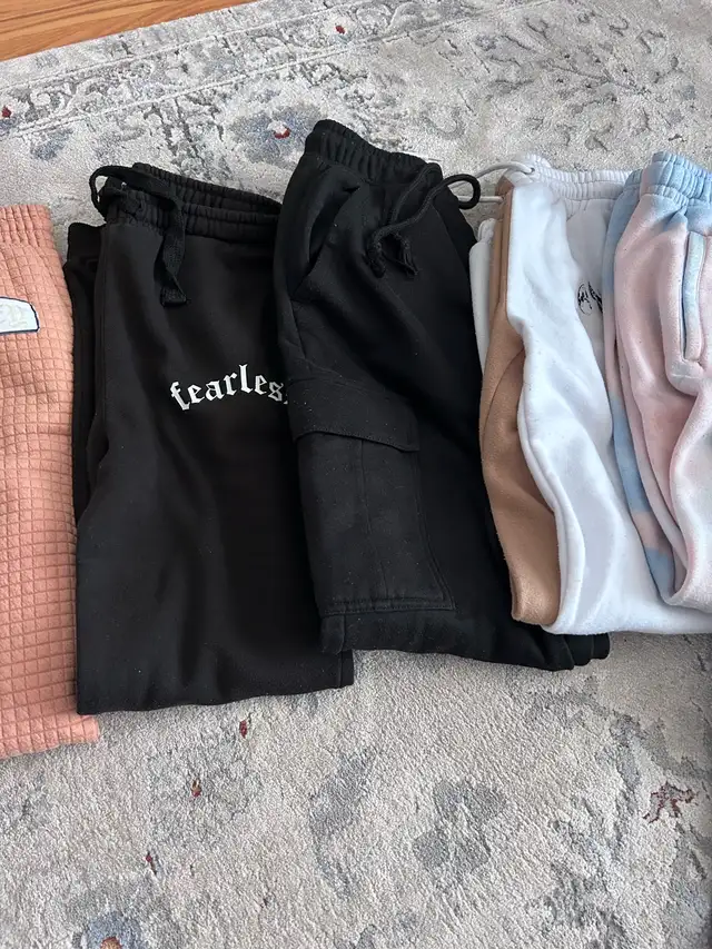  sweatpants and overalls  in Kids & Youth in Mississauga / Peel Region - Image 5