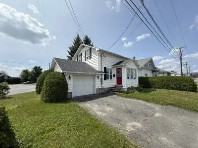 **superbe maison à louer à Thetford Mines** 1450$/ mois 5 chambres 1 salle de bain sous-sol de 6 pie...