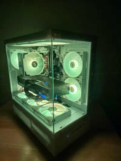Highend 4K ARGB White Gaming PC - Ryzen 7 7700X+AORUS RX 9070 XT, View more
