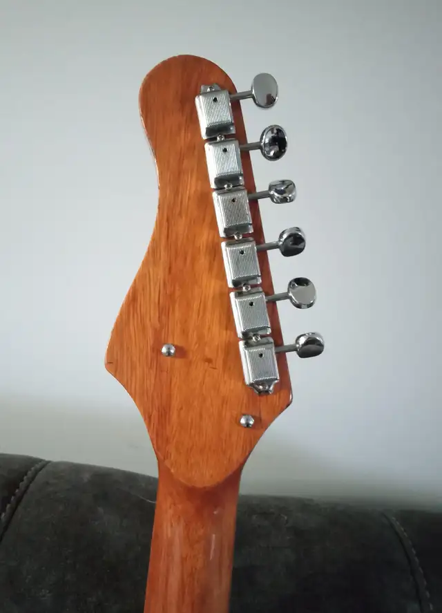 1969 Silvertone in Guitars in Mississauga / Peel Region - Image 7