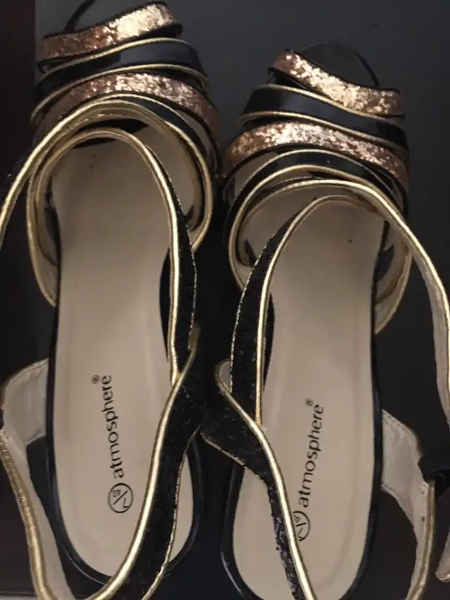 Ladies sandals  in Women's - Shoes in Calgary - Image 3
