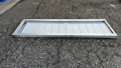 This aluminum pontoon ramp is in excellent condition and features a smooth, slide-out design for eas...