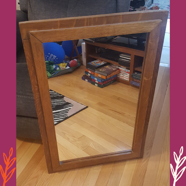 Vintage Wooden Framed Wall Mirror in Home Décor & Accents in Oakville / Halton Region - Image 4
