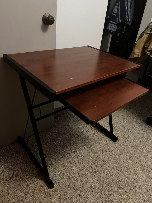 Small Computer Desk  in Desks in Kitchener / Waterloo - Image 2