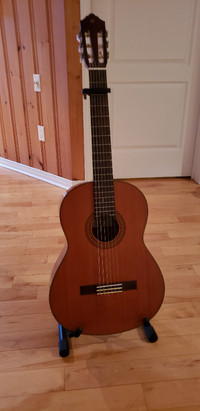 Guitare classique yamaha CG142C