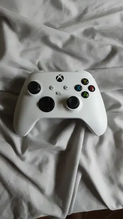 Selling my wireless Xbox Series X/S Controller, View more