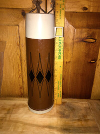 Vintage Thermos vacuum bottle - hot and cold