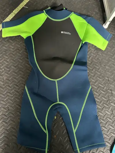 Mountain Warehouse Shorty Wetsuit size 7-8 years, View more