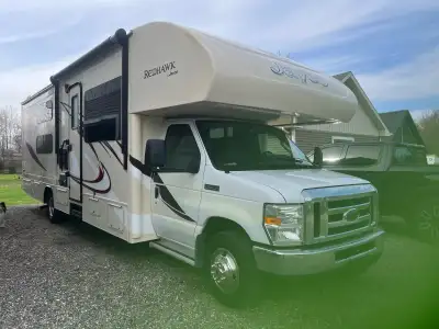 Vr / motorisé Jayco 2016 , ford v10 , 70 mille km , 31 pied , 2 slide out , bunk bed (lit superposé)...
