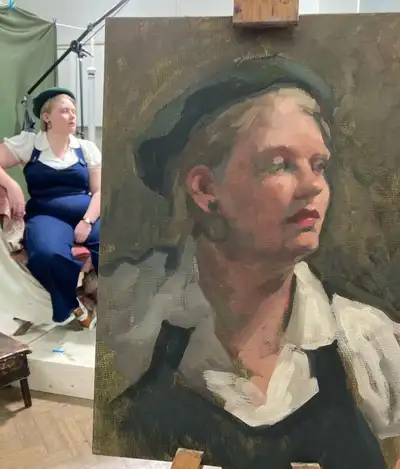 I’m an independent artist currently working on an oil-on-canvas portrait series titled “HUMAN FACIAL...
