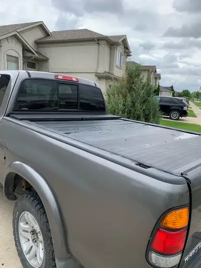 I have a tonneau cover for sale. Asking $200 obo. It’s coming off a 2003 Toyota tundra. 6.6 by 5.7....