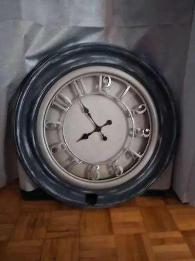 Antique classy clock, View more