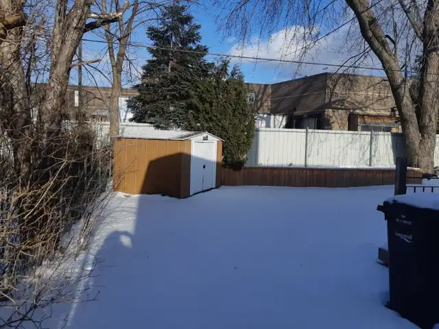 Maison a louer renovee hopital  cLemoyne, longueuil, 2 parking, in Long Term Rentals in Longueuil / South Shore - Image 10