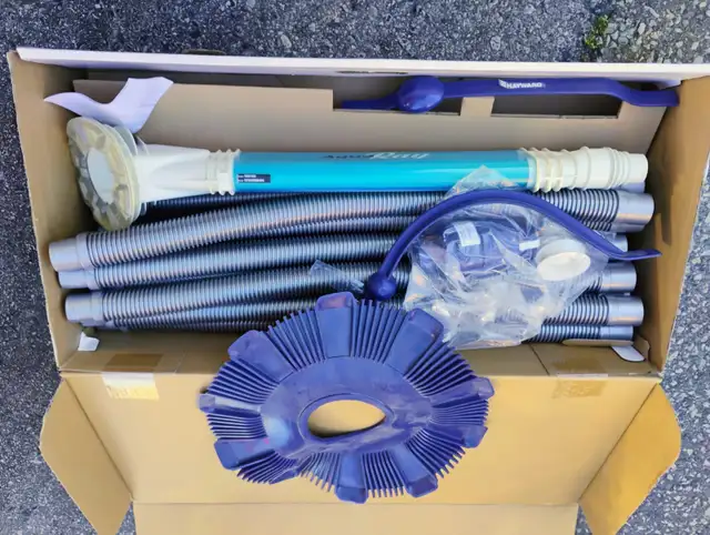 Hayward AquaRay Above Ground Flapper Disc Cleaner Open Box in Hot Tubs & Pools in City of Toronto - Image 4