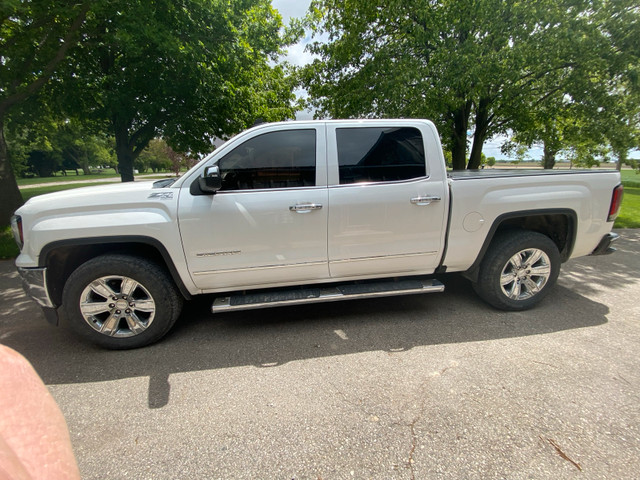 2018 GMC Sierra 1500 4WD Crew Cab SLT in Cars & Trucks in Grand Bend - Image 4