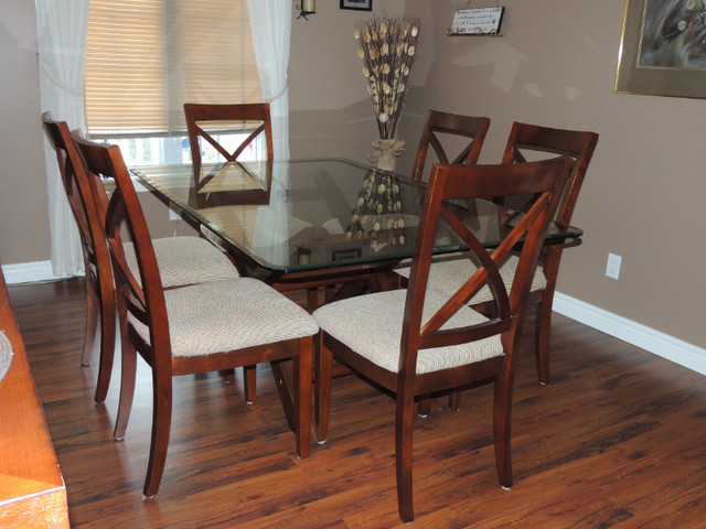 Wooden Dining Set with Glass Table Top in Dining Tables & Sets in Petawawa - Image 2