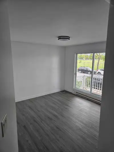 5 1/2 À louer/For rent