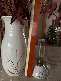Vase + petite lampe à l’huile – Vase + oil lamp