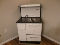 Zenith wood burning kitchen stove
