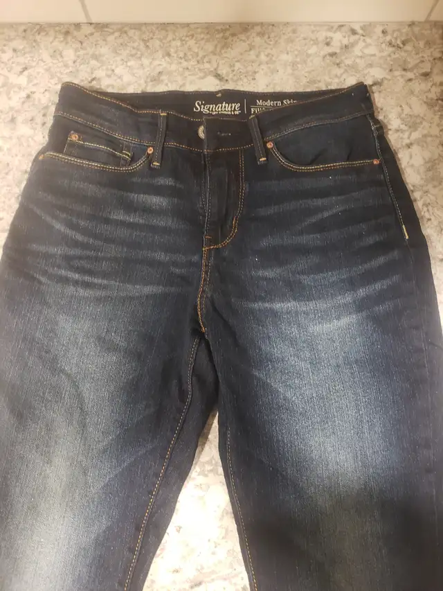 Signature by Levi Strauss & Co. Women's Modern Skinny Jeans
