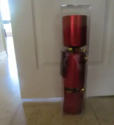 Christmas crackers, JUMBO sized Christmas cracker, Poppers, View more