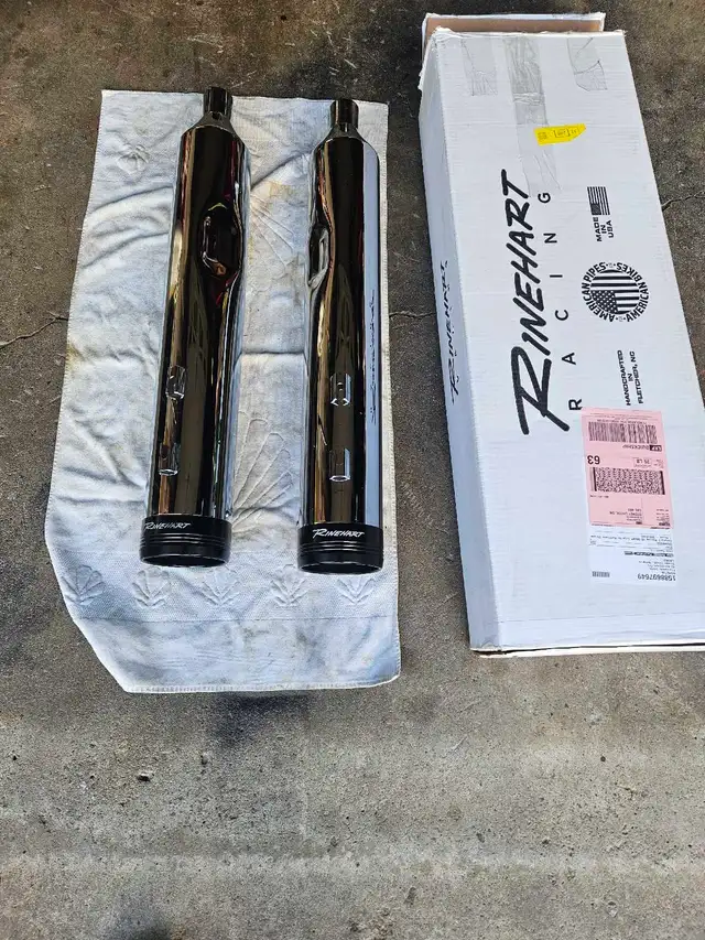 motorcycle pipes  in Motorcycle Parts & Accessories in Hamilton - Image 5
