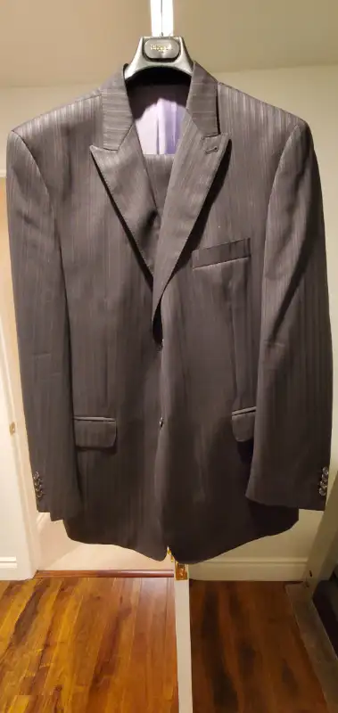 Men's Suit (1 in total), View more
