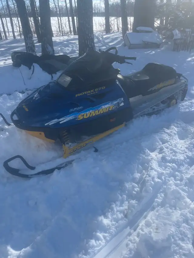 1998 SummitX 670 in Snowmobiles in St. Albert - Image 6