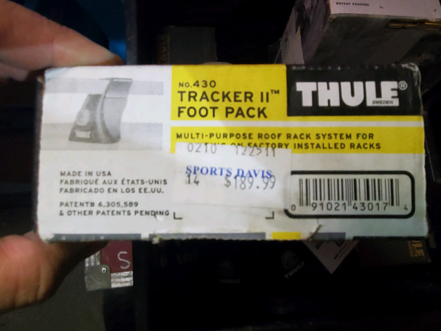 Kit de 4 pieds universels Thule Tracker II foot pack usagés dans Autres pièces et accessoires  à Saguenay