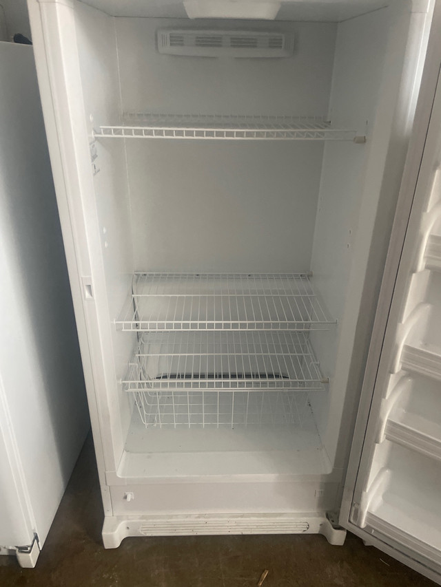 Freezer 17 and 15 cubic for sale  in Freezers in Oakville / Halton Region - Image 4
