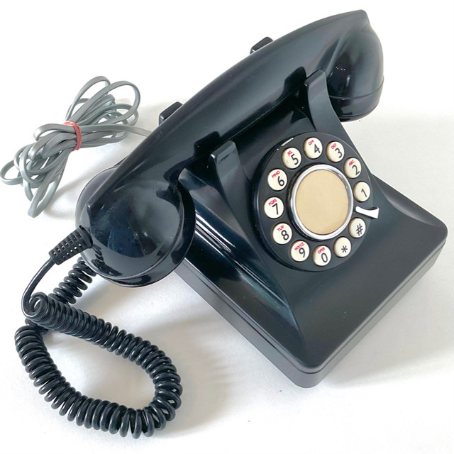 Vintage. Collection Téléphone à boutons Microtel Phone 999 dans Art et objets de collection  à Lévis - Image 4
