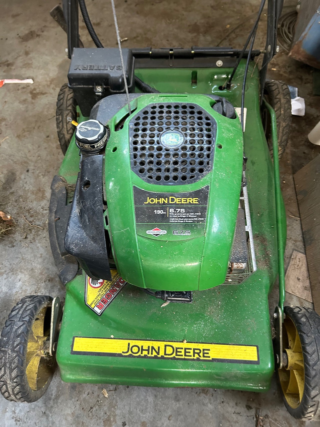 John Deere mower in Lawnmowers & Leaf Blowers in Oshawa / Durham Region - Image 2