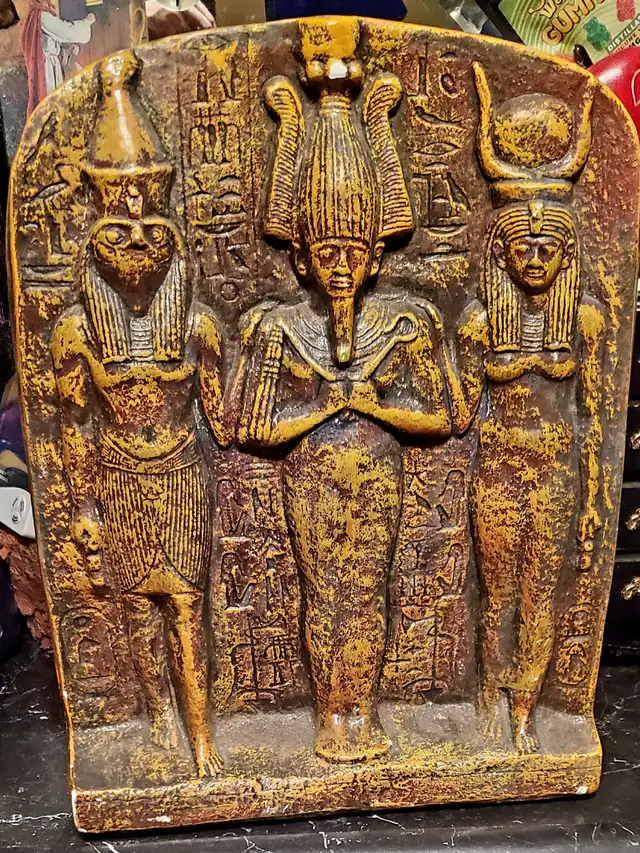 Egyptian lamp, deco and Indo-Persian vase for sale in Home Décor & Accents in Gatineau - Image 6