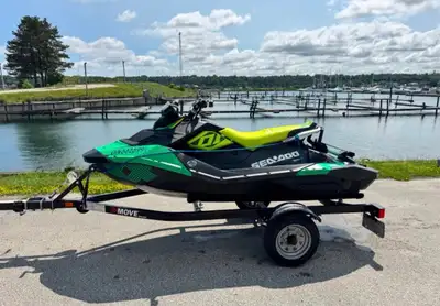 2019 spark trixx 3 up. New battery, 5 hours on oil change. Great machine! Great condition. Low hours...