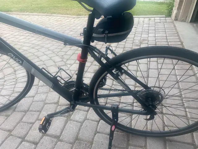 Evo Grand Rapid mountain bike - medium size 63234989238017124