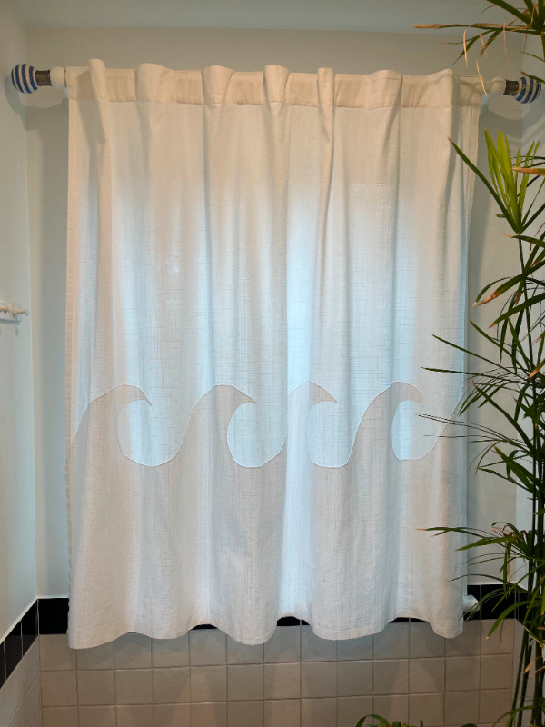 Designer custom curtain with rod for sale dans Habillage de fenêtres  à Ville de Montréal - Image 3