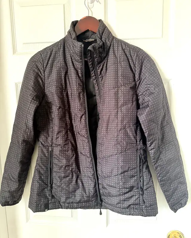 Women’s WindRiver Lightweight Jacket | Size S in Women's - Tops & Outerwear in Ottawa - Image 2