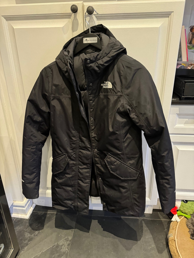 Women’s Black North Face Jacket size small for sale. $200 in Women's - Tops & Outerwear in City of Toronto - Image 2