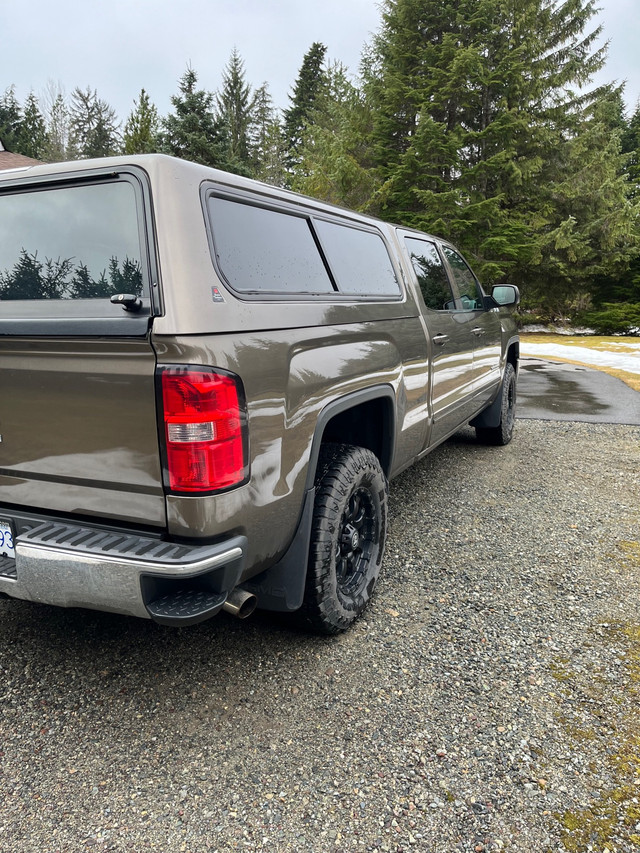 2015 GMC Sierra 1500 SLE Z71 4x4 Crew cab in Cars & Trucks in Kitimat - Image 4