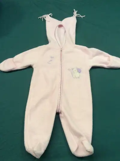 Baby girl pink fleece suite for fall/winter, size 6 months, View more