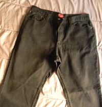 3 NEW Men's jeans (Tags still on 2)