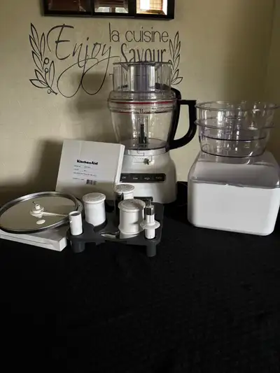 Kitchen Aid 13 cup food processor. Great condition. Comes with many bowls, blades including ice crus...