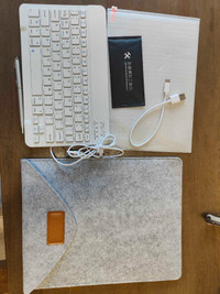iPad keyboard + bag + screen protector