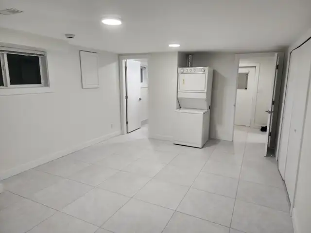 $1600 / 1BR-1BA Suite / London St / New West - West End