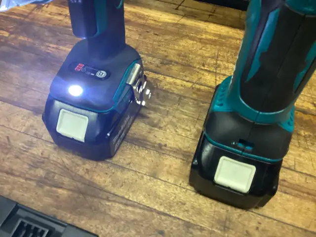 MAKITA LXT 18v BRUSHLESS DRYWALL SCREWGUN and CUT-OUT TOOL KIT in Power Tools in Barrie - Image 10