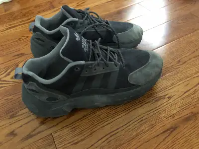 Adidas ZX22 Boost sneakers size 11, View more