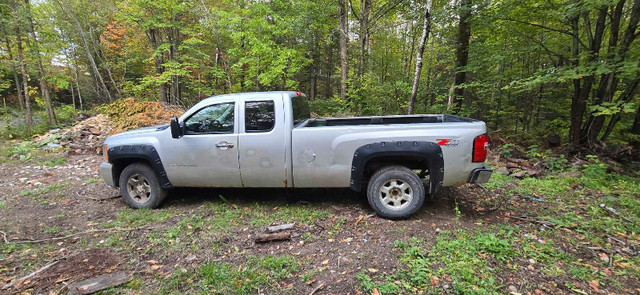 2010 Chevrolet Silverado 1500 in Cars & Trucks in Sudbury - Image 3