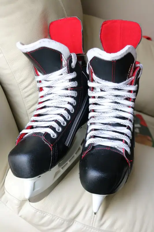 ⛸️ Bauer Vapor X Speed Senior Hockey Skates – Size 9R (US 10.5 / in Hockey in City of Toronto - Image 3