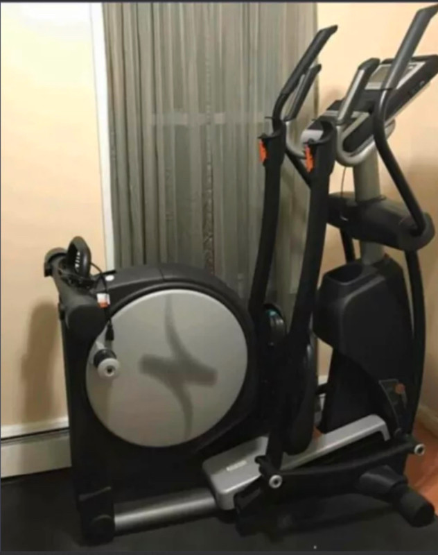 Nordictrack Elliptical-space saver machine in Exercise Equipment in Hamilton - Image 3