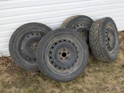 235/55r18. roues d'Equinox 2011. compatible avec autres marques, vérifier sur IA.